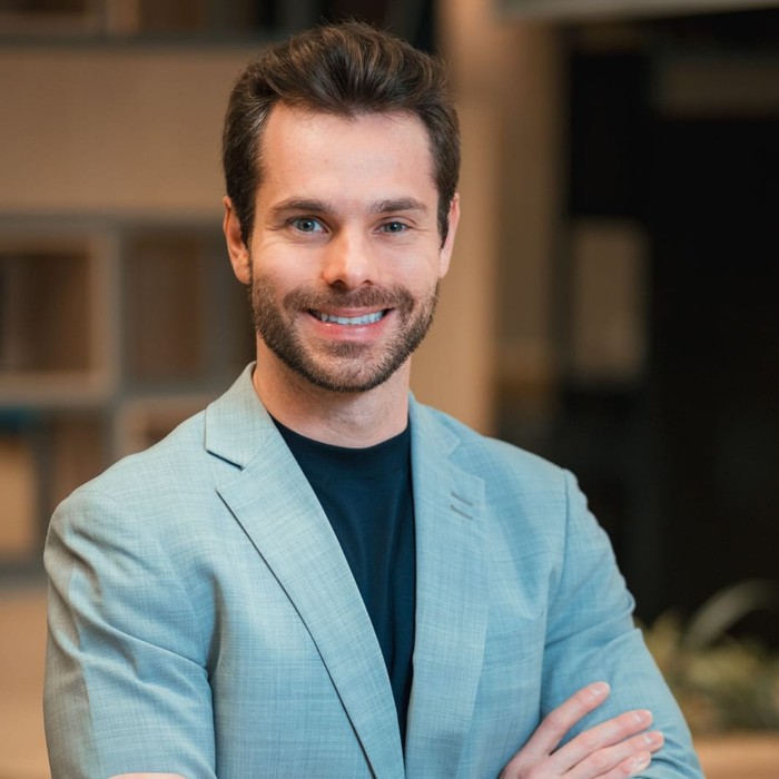 Dr. Gabriel Bastos